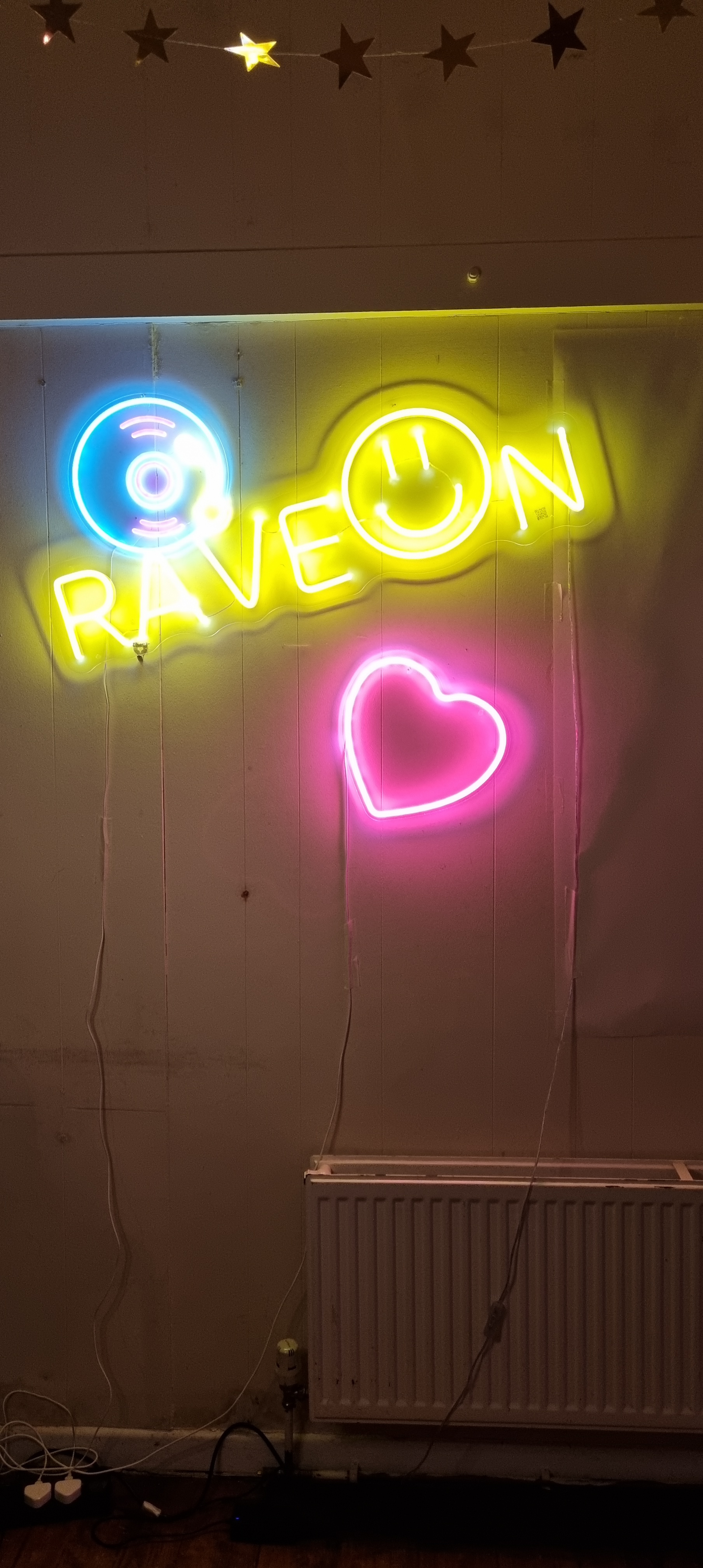 Welcomesign Rave Incredible Intimate Rave!! – Signol Community Centre